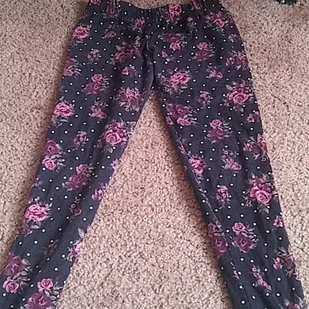 No Boundaries black leggings with floral print